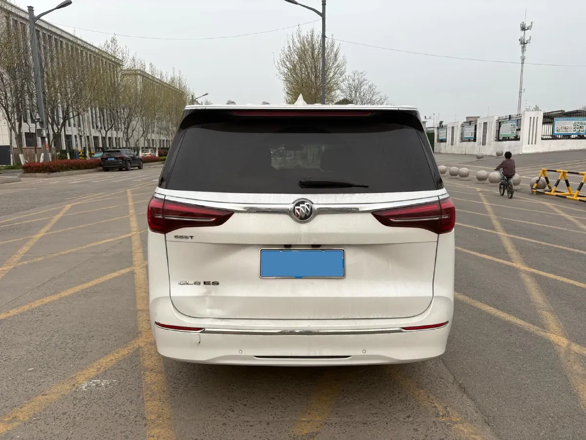 2022 Buick GL8 2.0T 237HP L4 9AT,autocango,china used car exporter,china ev exporter,chinese used car exporter,chinese used ev exporter
