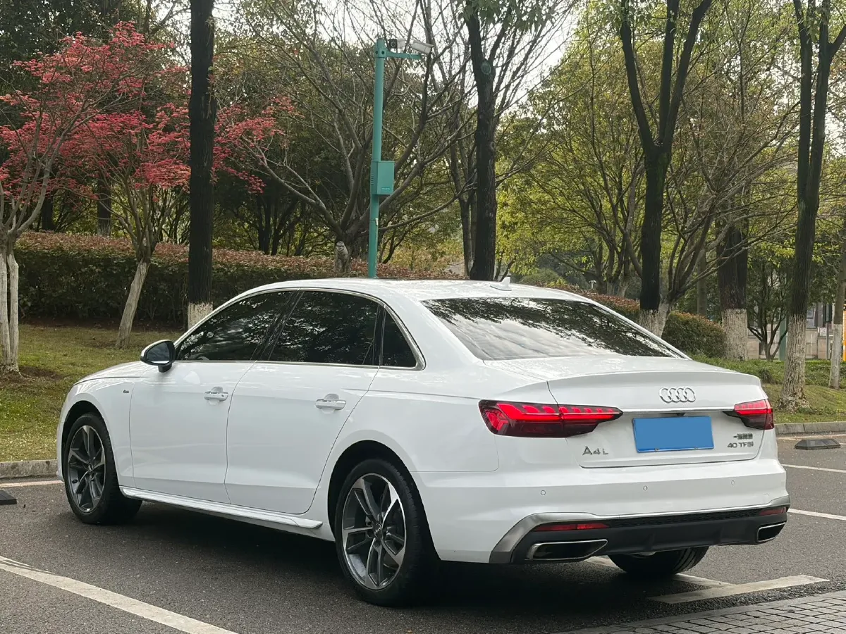 2020 Audi A4L 2.0T 190HP L4 7DCT,autocango,china used car exporter,china ev exporter,chinese used car exporter,chinese used ev exporter