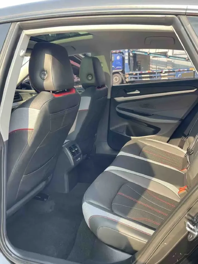 2022 Jetour DASHING i-DM 1.5T 156HP L4 3DHT PHEV 19.27KWH,autocango,china used car exporter,china ev exporter,chinese used car exporter,chinese used ev exporter