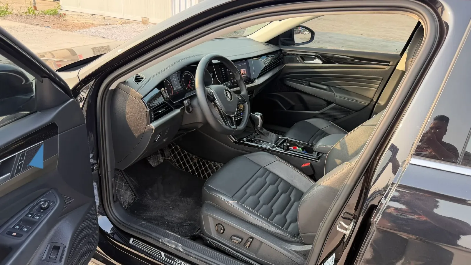 2020 Volkswagen Passat 2.0T 186HP L4 7DCT,autocango,china used car exporter,china ev exporter,chinese used car exporter,chinese used ev exporter