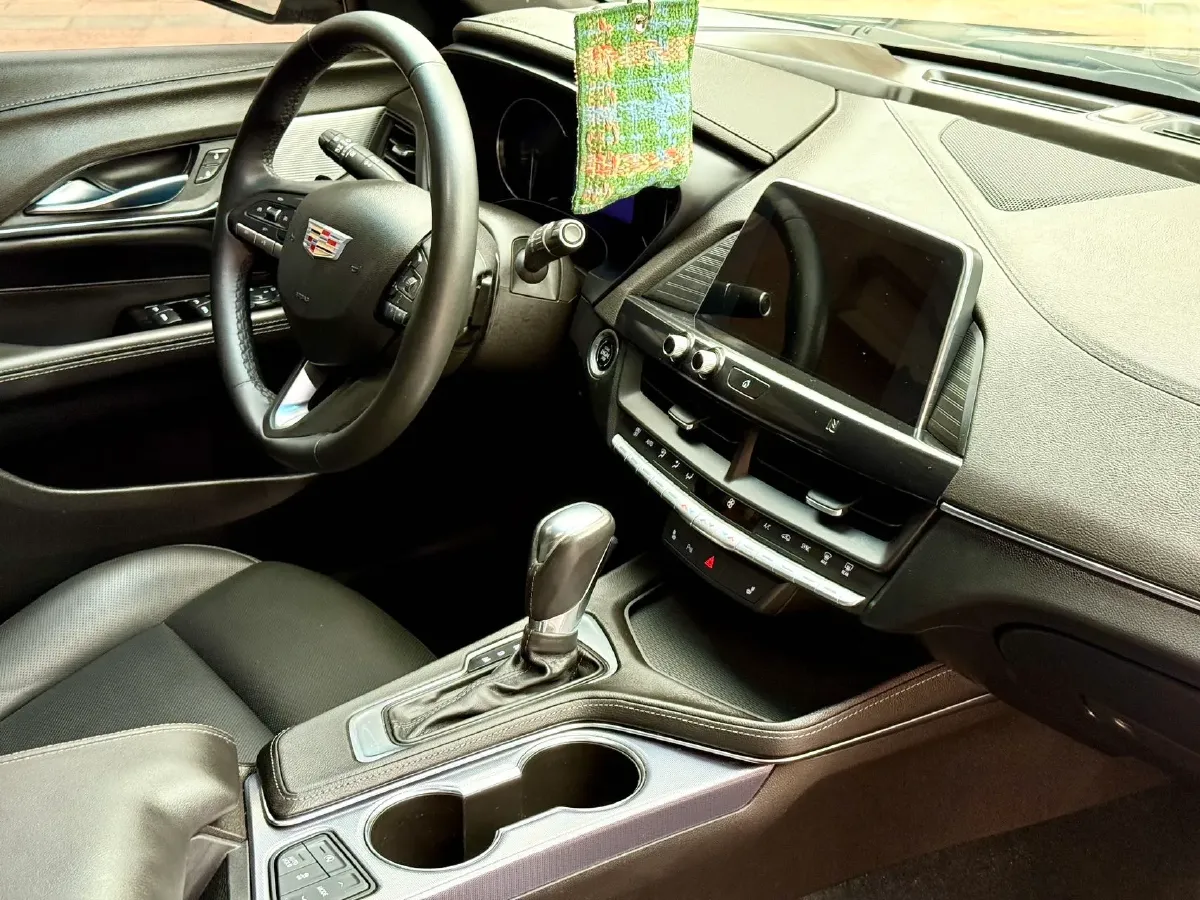 2021 Cadillac CT4 2.0T 237HP L4 8AT,autocango,china used car exporter,china ev exporter,chinese used car exporter,chinese used ev exporter