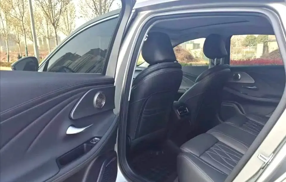 2023 Chery Arrizo 8 2.0T 254HP L4 7DCT,autocango,china used car exporter,china ev exporter,chinese used car exporter,chinese used ev exporter