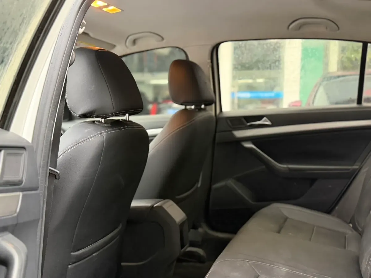 2017 Volkswagen Lavida 1.6L 110HP L4 6AT,autocango,china used car exporter,china ev exporter,chinese used car exporter,chinese used ev exporter