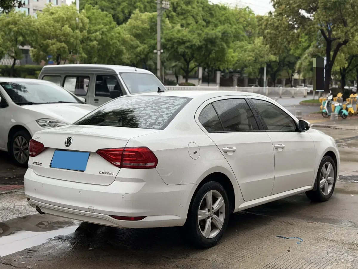 2017 Volkswagen Lavida 1.6L 110HP L4 6AT,autocango,china used car exporter,china ev exporter,chinese used car exporter,chinese used ev exporter