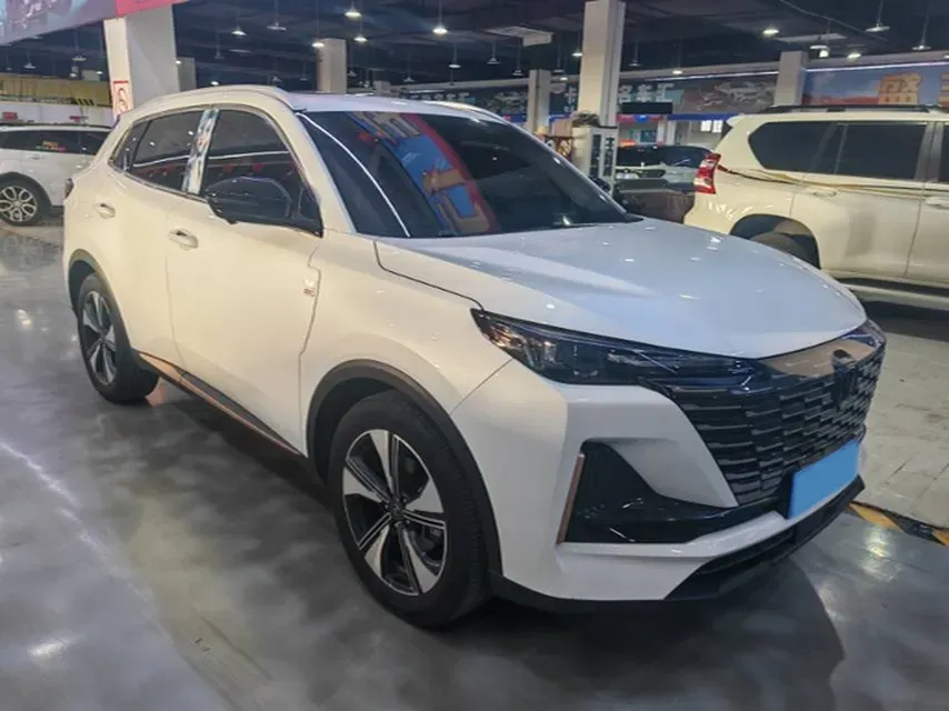 2022 ChangAn Oshan X7 Plus 1.5T 188HP L4 7DCT,autocango,china used car exporter,china ev exporter,chinese used car exporter,chinese used ev exporter