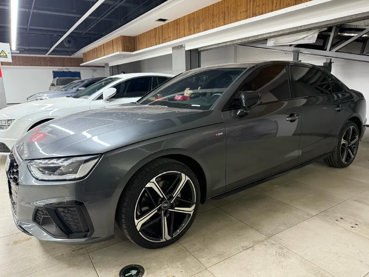 2024 Audi A4L 2.0T 190HP L4 7DCT,autocango,china used car exporter,china ev exporter,chinese used car exporter,chinese used ev exporter