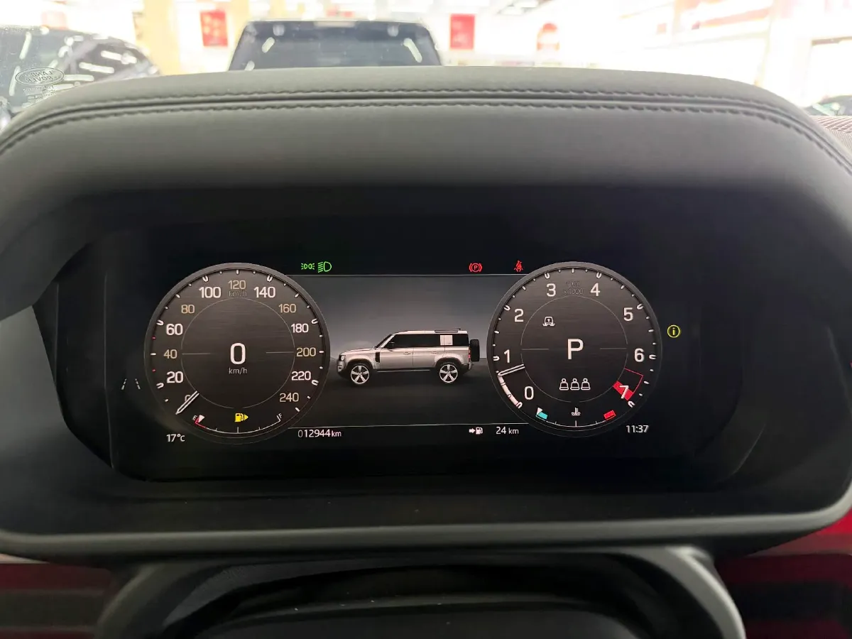 2025 Land Rover Defender 3.0T 400HP L6 8AT,autocango,china used car exporter,china ev exporter,chinese used car exporter,chinese used ev exporter