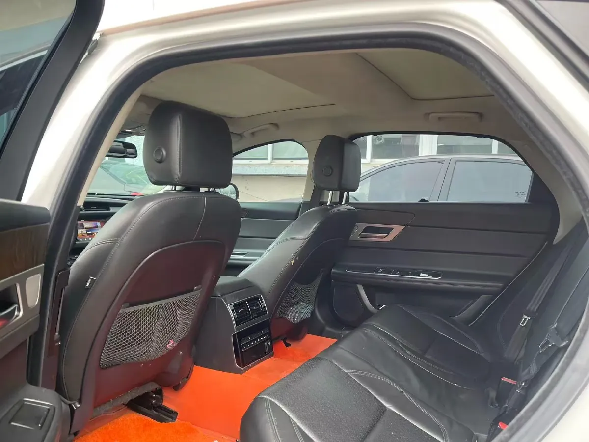 2018 Mercedes-Benz E Class 2.0T 184HP L4 9AT,autocango,china used car exporter,china ev exporter,chinese used car exporter,chinese used ev exporter