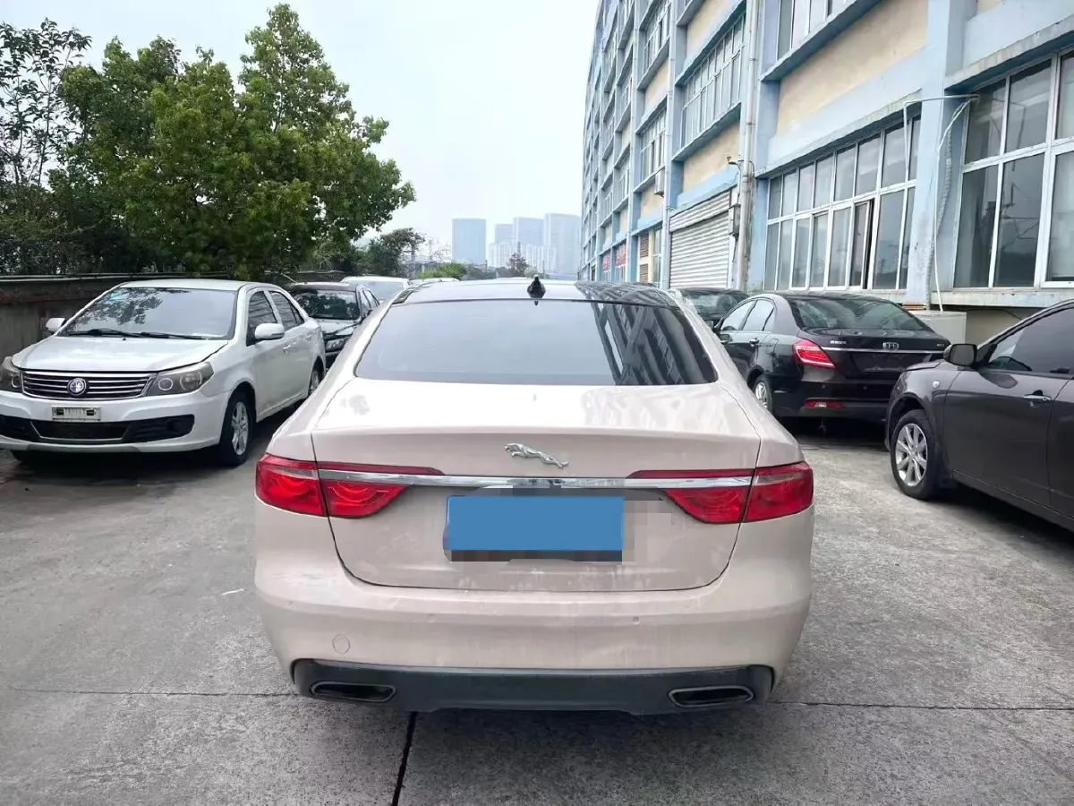 2018 Mercedes-Benz E Class 2.0T 184HP L4 9AT,autocango,china used car exporter,china ev exporter,chinese used car exporter,chinese used ev exporter