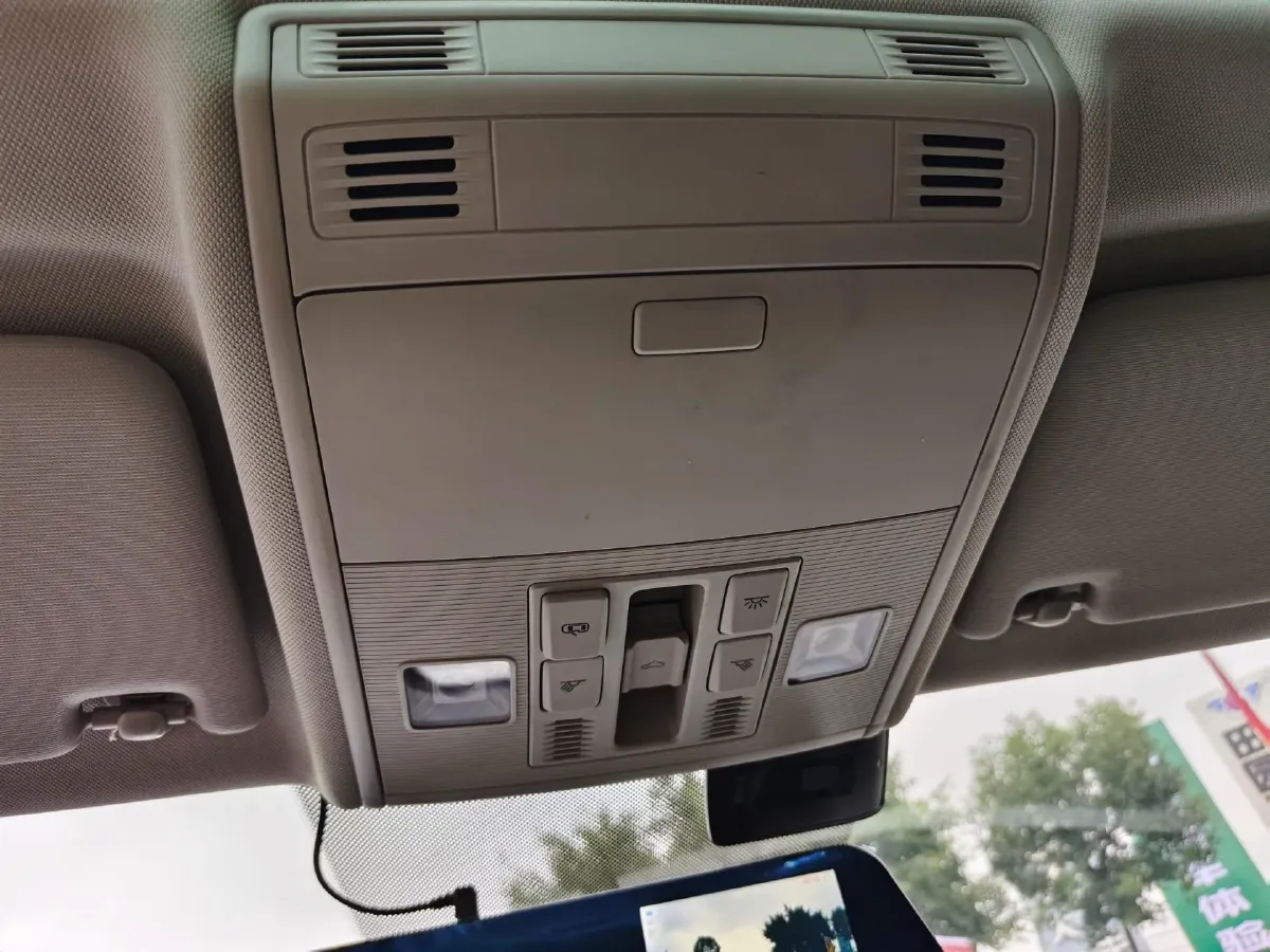 2023 Volkswagen Polo 1.5L 113HP L4 6AT,autocango,china used car exporter,china ev exporter,chinese used car exporter,chinese used ev exporter