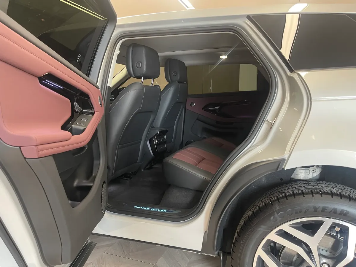 2024 Land Rover Range Rover Evoque 2.0T 249HP L4 9AT,autocango,china used car exporter,china ev exporter,chinese used car exporter,chinese used ev exporter