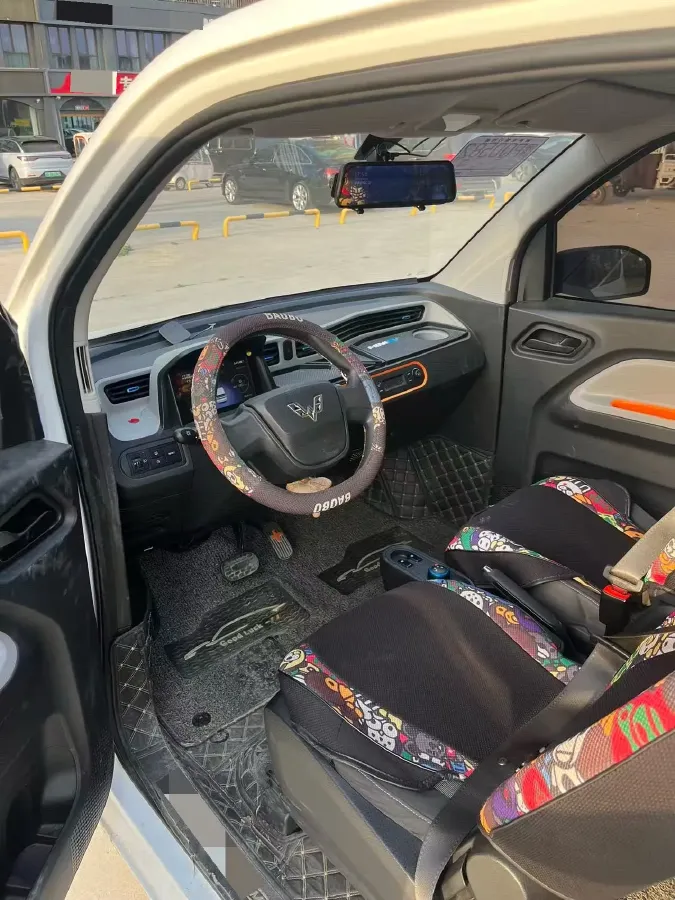 2020 WuLing HongGuang MINI EV BEV 9KWH,autocango,china used car exporter,china ev exporter,chinese used car exporter,chinese used ev exporter