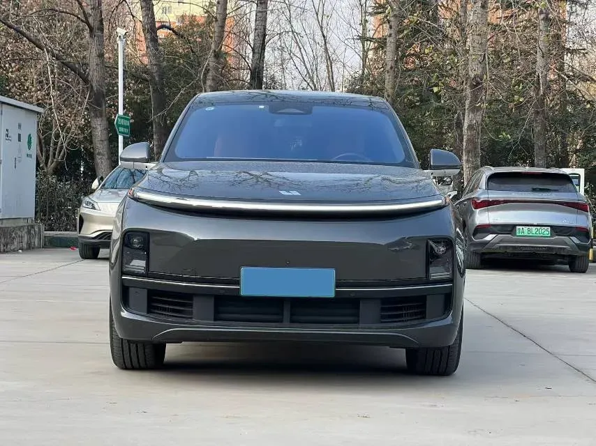 2023 Li L7 Range Extended 154HP REEV 40.9KWH,autocango,china used car exporter,china ev exporter,chinese used car exporter,chinese used ev exporter