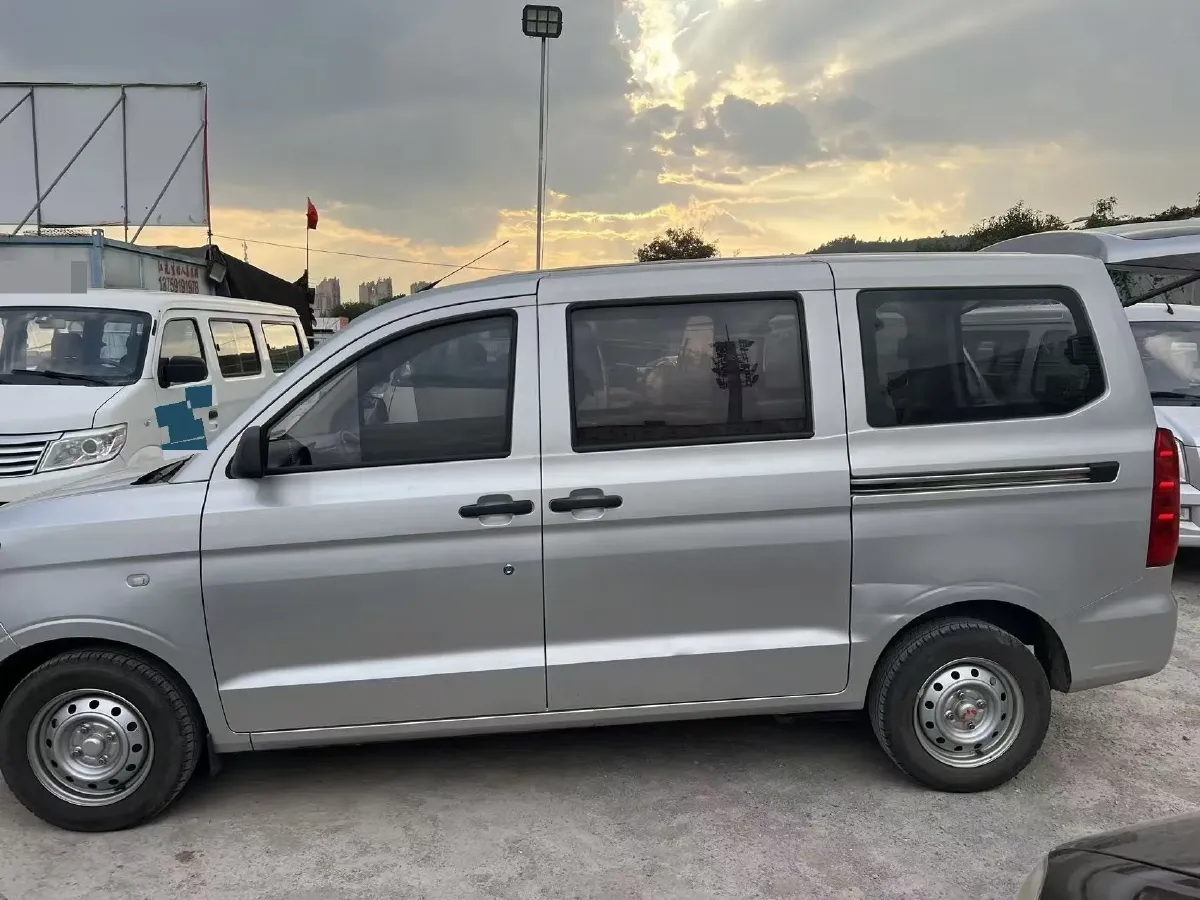 2022 JinBei Little Sea Lion X30 1.5L 102HP L4 5MT,autocango,china used car exporter,china ev exporter,chinese used car exporter,chinese used ev exporter