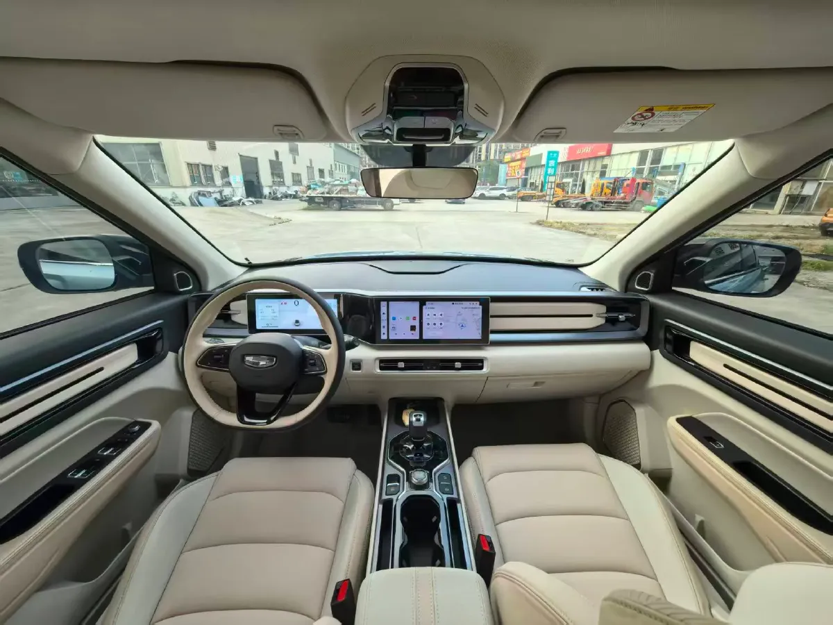 2023 Geely ICON 1.5T 181HP L4 7DCT,autocango,china used car exporter,china ev exporter,chinese used car exporter,chinese used ev exporter