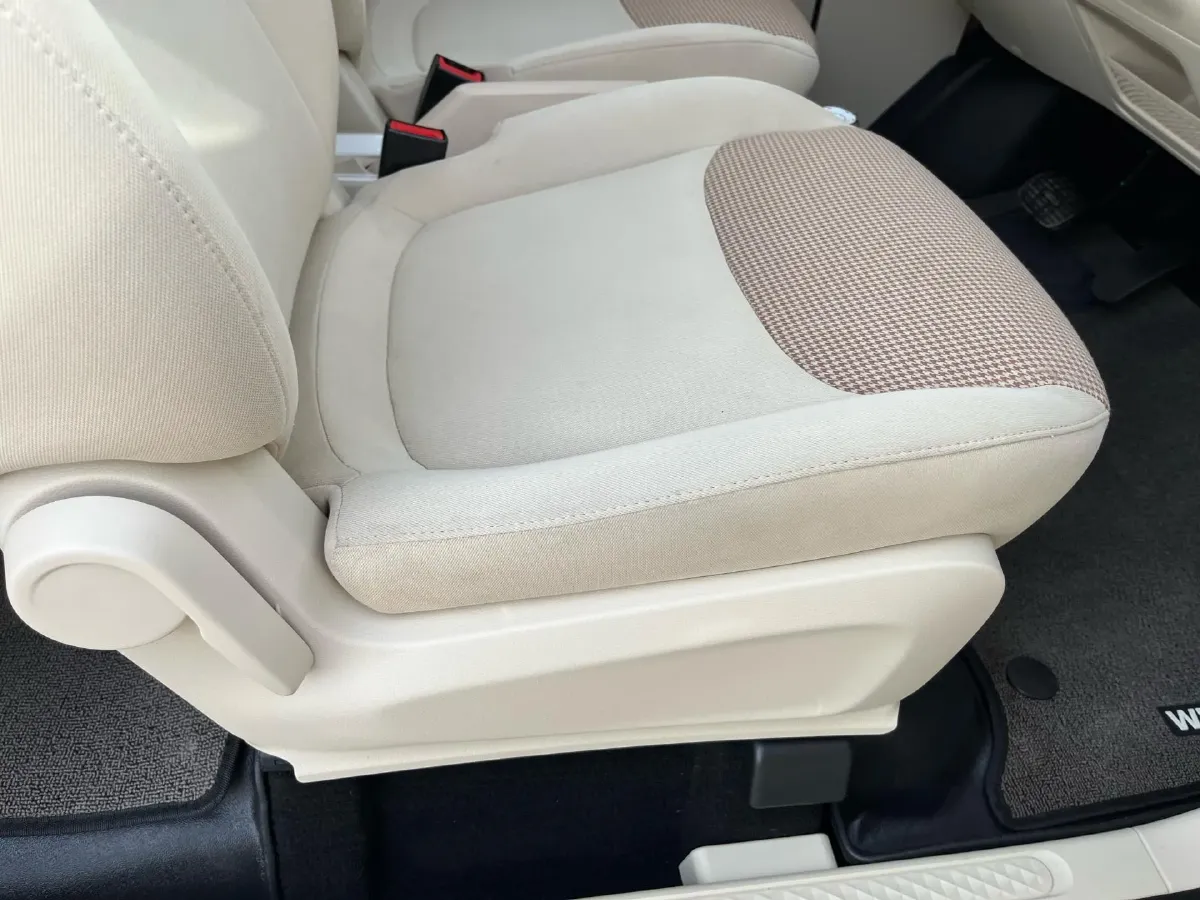 2024 WuLing HongGuang MINI EV BEV 17.3KWH,autocango,china used car exporter,china ev exporter,chinese used car exporter,chinese used ev exporter