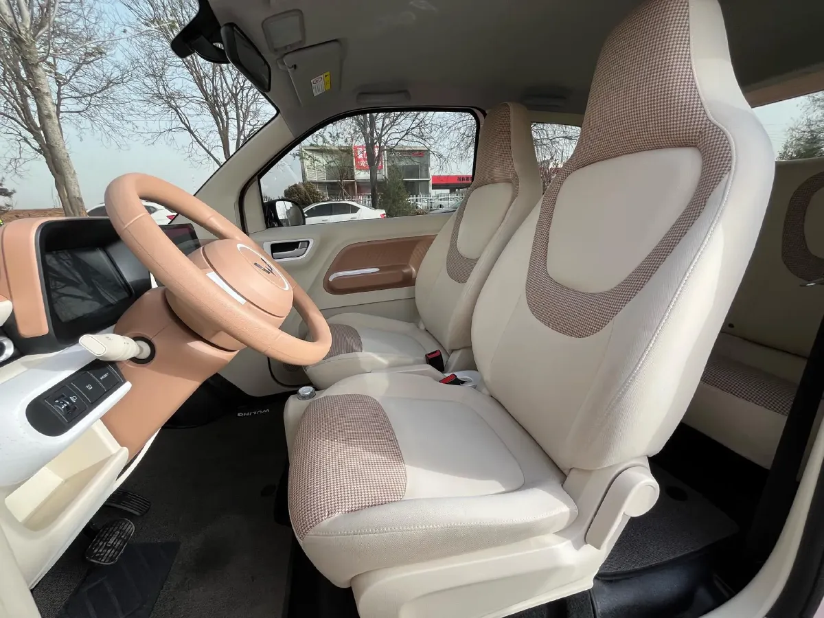 2024 WuLing HongGuang MINI EV BEV 17.3KWH,autocango,china used car exporter,china ev exporter,chinese used car exporter,chinese used ev exporter