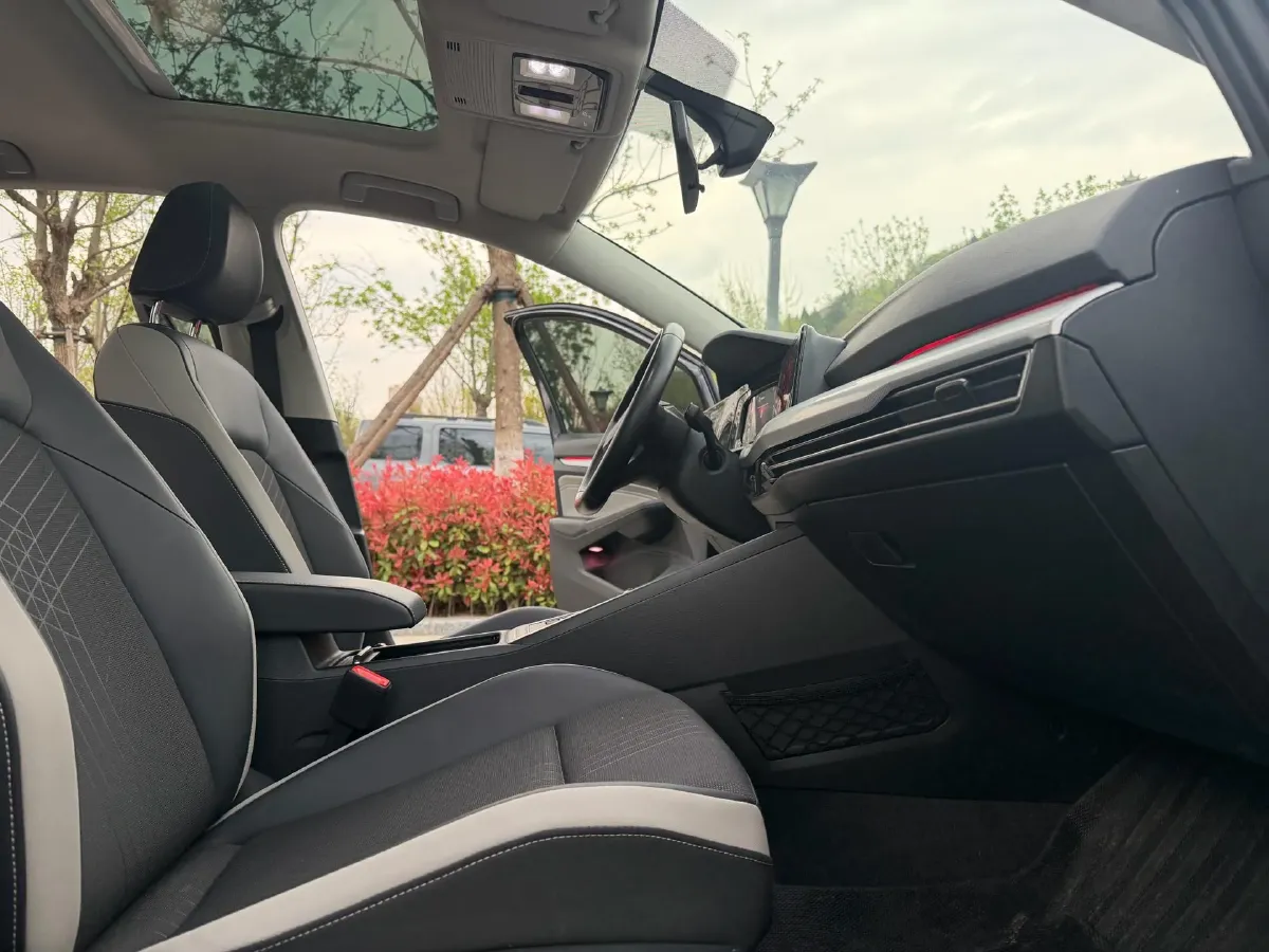 2021 Volkswagen Golf 1.4T 150HP L4 7DCT,autocango,china used car exporter,china ev exporter,chinese used car exporter,chinese used ev exporter