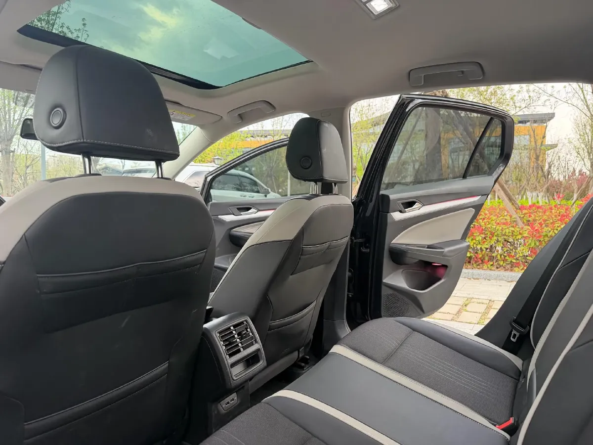 2021 Volkswagen Golf 1.4T 150HP L4 7DCT,autocango,china used car exporter,china ev exporter,chinese used car exporter,chinese used ev exporter