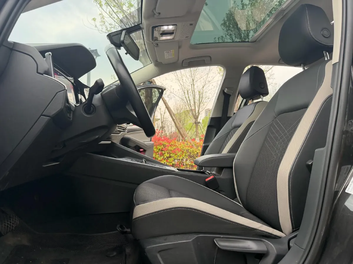 2021 Volkswagen Golf 1.4T 150HP L4 7DCT,autocango,china used car exporter,china ev exporter,chinese used car exporter,chinese used ev exporter