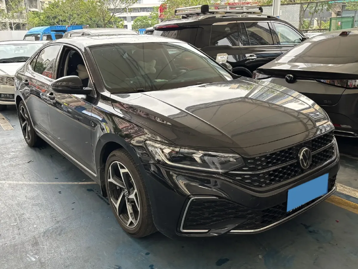 2026 Volkswagen Passat 2.0T 220HP L4 7DCT,autocango,china used car exporter,china ev exporter,chinese used car exporter,chinese used ev exporter