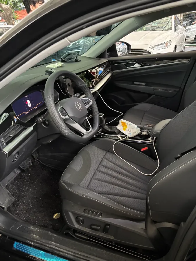 2026 Volkswagen Passat 2.0T 220HP L4 7DCT,autocango,china used car exporter,china ev exporter,chinese used car exporter,chinese used ev exporter