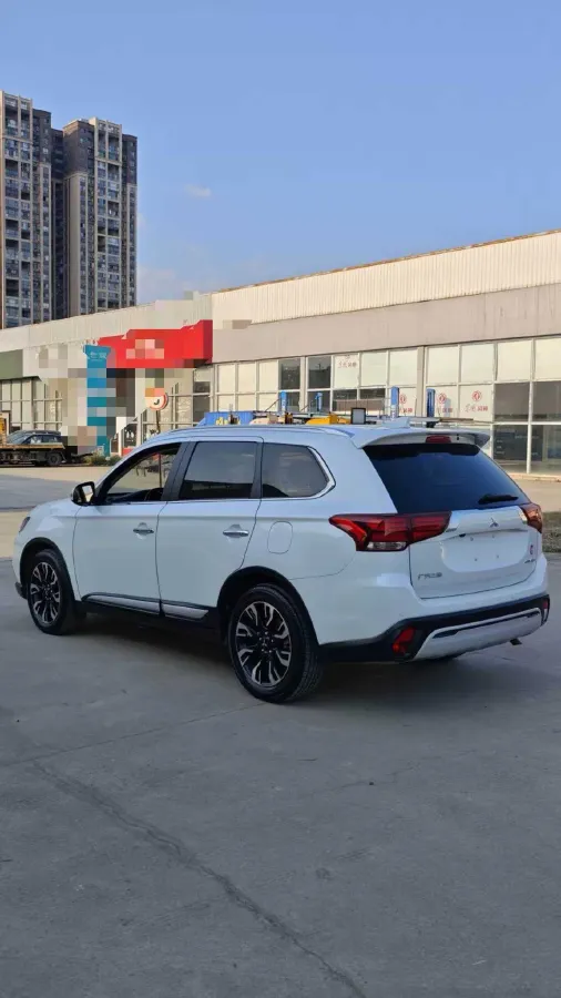 2019 Mitsubishi Outlander 2.4L 192HP L4 CVT,autocango,china used car exporter,china ev exporter,chinese used car exporter,chinese used ev exporter