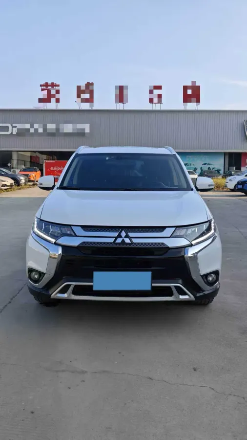 2019 Mitsubishi Outlander 2.4L 192HP L4 CVT,autocango,china used car exporter,china ev exporter,chinese used car exporter,chinese used ev exporter