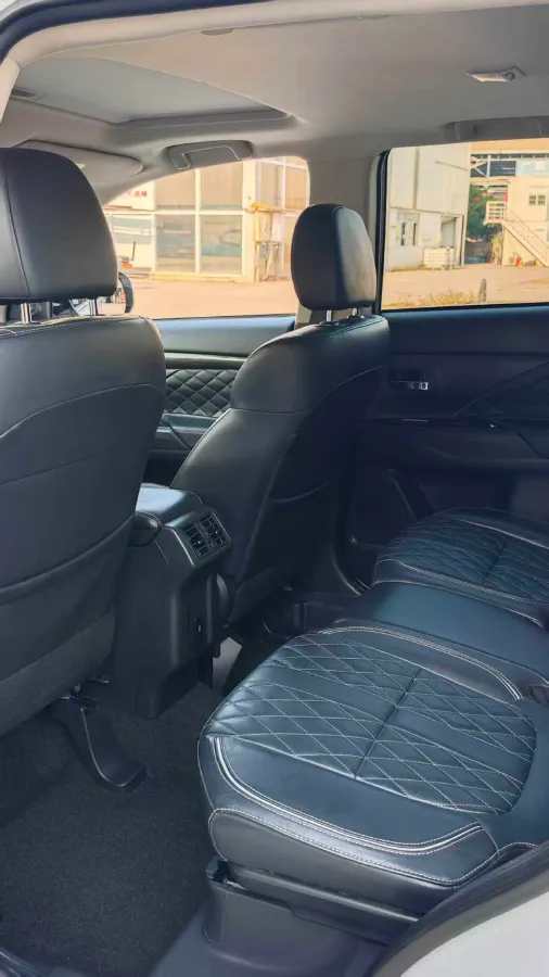 2019 Mitsubishi Outlander 2.4L 192HP L4 CVT,autocango,china used car exporter,china ev exporter,chinese used car exporter,chinese used ev exporter