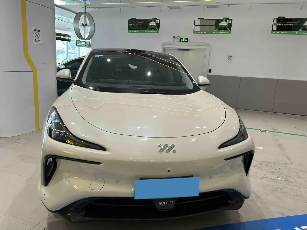 2023 IM LS6 BEV 71KWH,autocango,china used car exporter,china ev exporter,chinese used car exporter,chinese used ev exporter