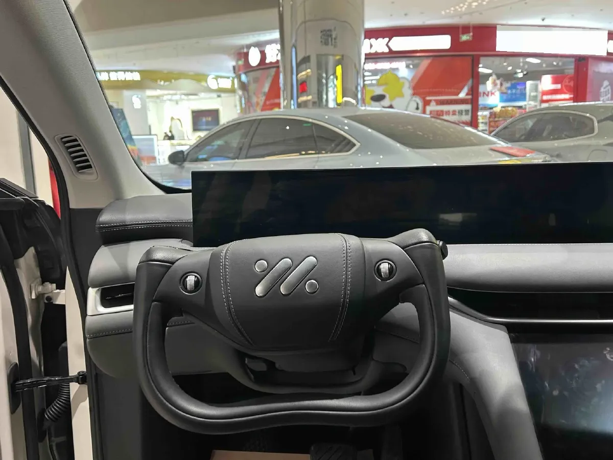 2023 IM LS6 BEV 71KWH,autocango,china used car exporter,china ev exporter,chinese used car exporter,chinese used ev exporter