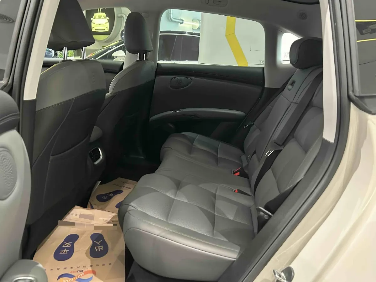 2023 IM LS6 BEV 71KWH,autocango,china used car exporter,china ev exporter,chinese used car exporter,chinese used ev exporter