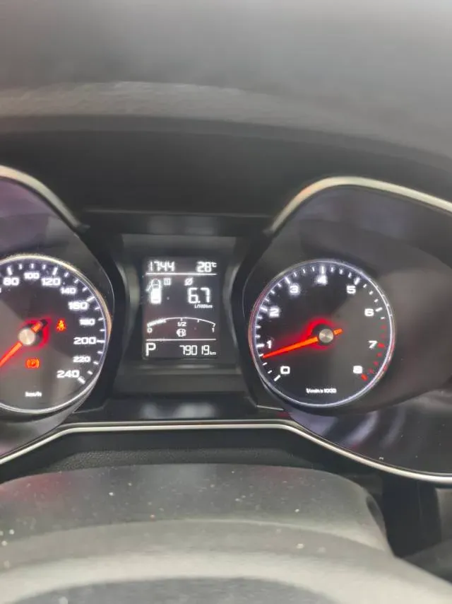 2019 MAXUS D60 1.5T 169HP L4 7DCT,autocango,china used car exporter,china ev exporter,chinese used car exporter,chinese used ev exporter