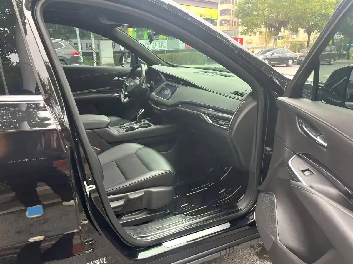 2020 Cadillac XT4 2.0T 237HP L4 9AT,autocango,china used car exporter,china ev exporter,chinese used car exporter,chinese used ev exporter