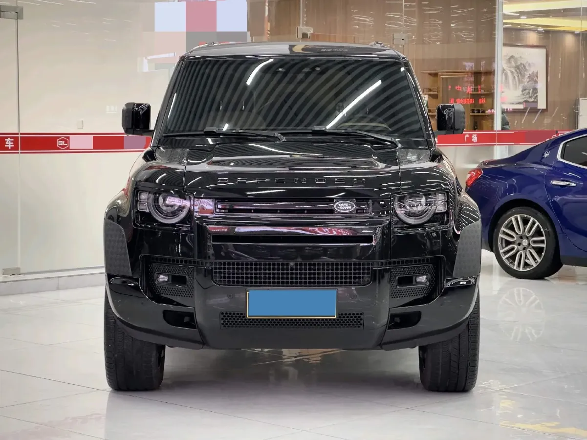 2025 Land Rover Defender 3.0T 400HP L6 8AT,autocango,china used car exporter,china ev exporter,chinese used car exporter,chinese used ev exporter