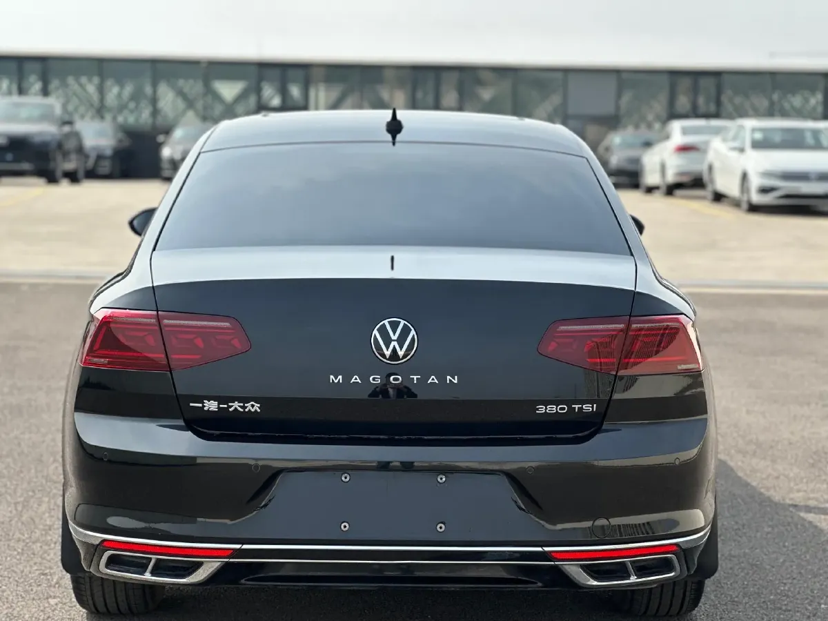 2023 Volkswagen Magotan 2.0T 220HP L4 7DCT,autocango,china used car exporter,china ev exporter,chinese used car exporter,chinese used ev exporter