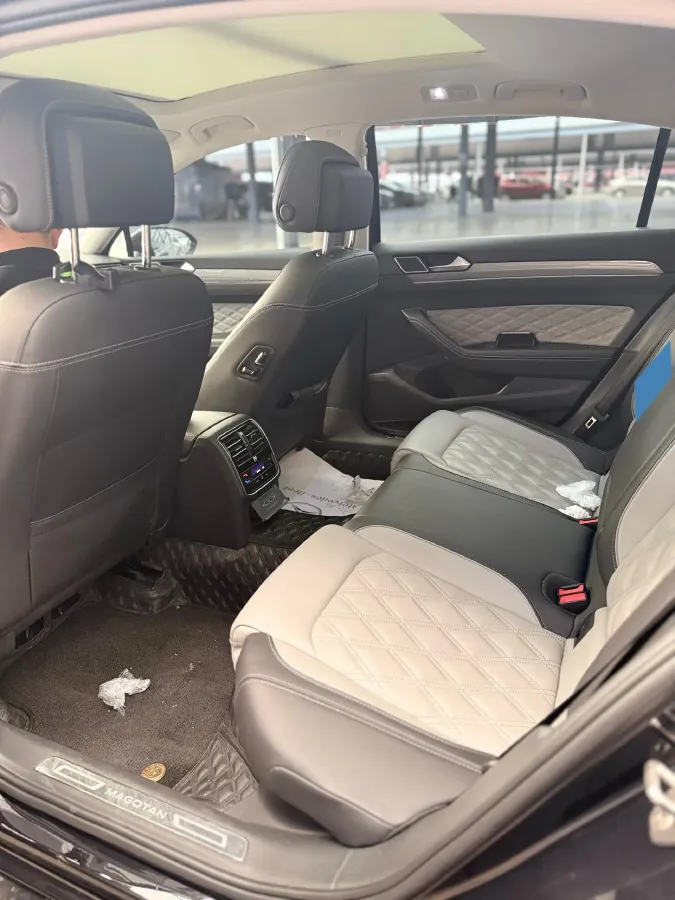 2023 Volkswagen Magotan 2.0T 186HP L4 7DCT,autocango,china used car exporter,china ev exporter,chinese used car exporter,chinese used ev exporter