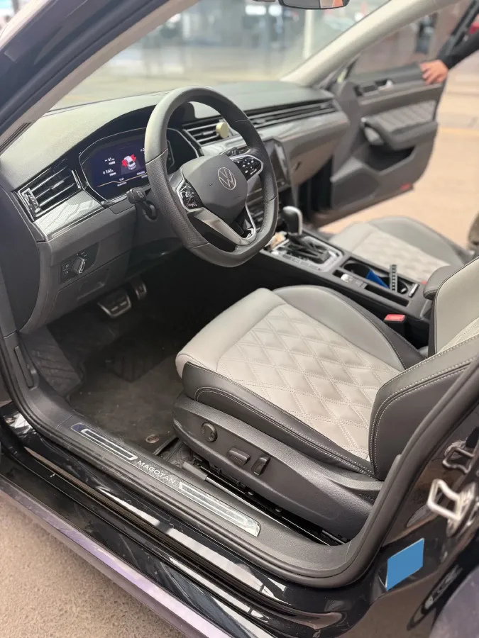 2023 Volkswagen Magotan 2.0T 186HP L4 7DCT,autocango,china used car exporter,china ev exporter,chinese used car exporter,chinese used ev exporter