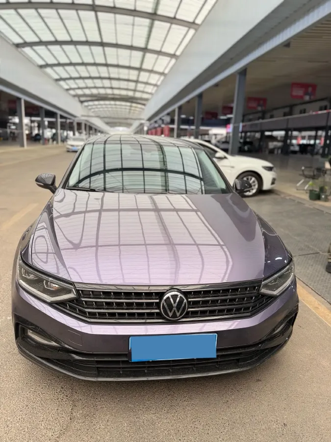2023 Volkswagen Magotan 2.0T 186HP L4 7DCT,autocango,china used car exporter,china ev exporter,chinese used car exporter,chinese used ev exporter