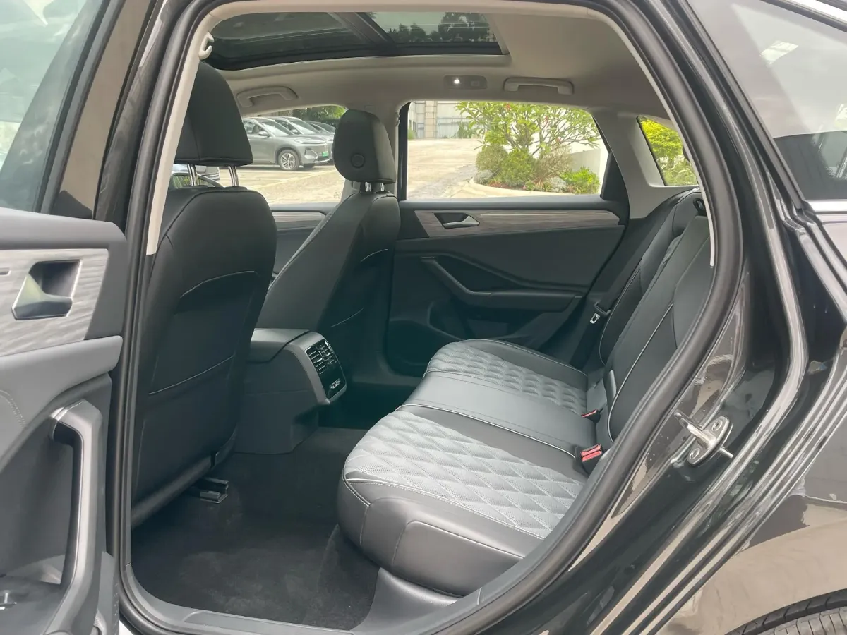 2025 Volkswagen Sagitar 1.5T 160HP L4 7DCT,autocango,china used car exporter,china ev exporter,chinese used car exporter,chinese used ev exporter