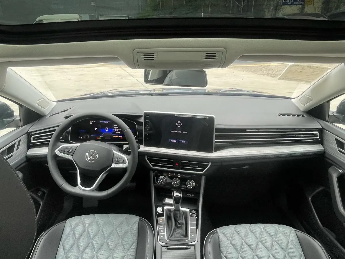 2025 Volkswagen Sagitar 1.5T 160HP L4 7DCT,autocango,china used car exporter,china ev exporter,chinese used car exporter,chinese used ev exporter