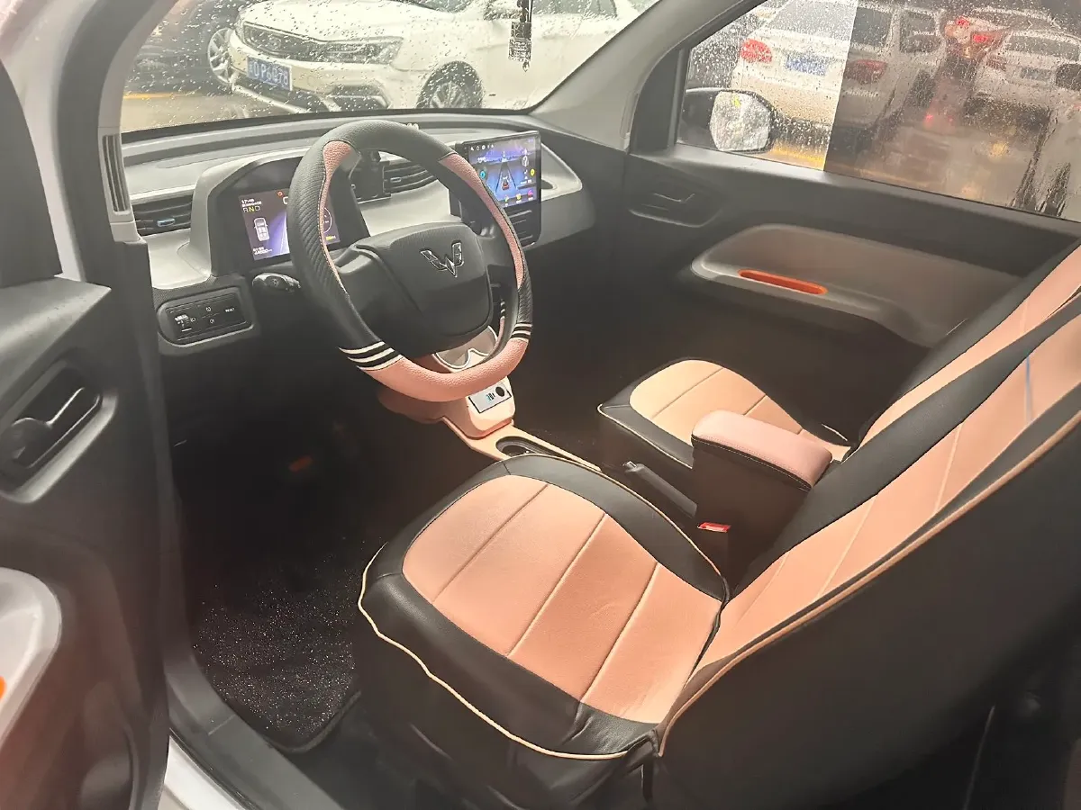 2021 WuLing HongGuang MINI EV BEV 13.8KWH,autocango,china used car exporter,china ev exporter,chinese used car exporter,chinese used ev exporter