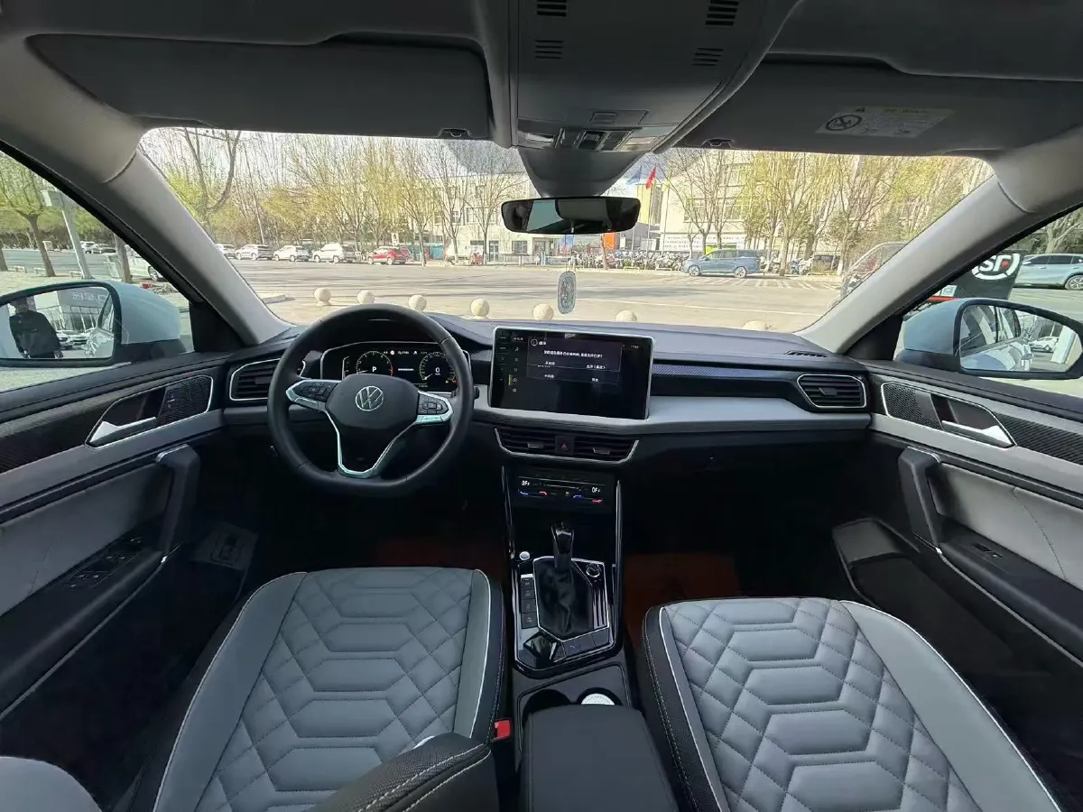 2024 Volkswagen Tayron 2.0T 186HP L4 7DCT,autocango,china used car exporter,china ev exporter,chinese used car exporter,chinese used ev exporter