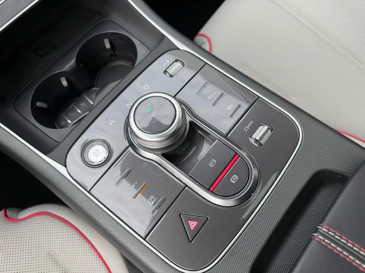 2022 Foton Grand General G7 2.0T 163HP L4 8AT,autocango,china used car exporter,china ev exporter,chinese used car exporter,chinese used ev exporter