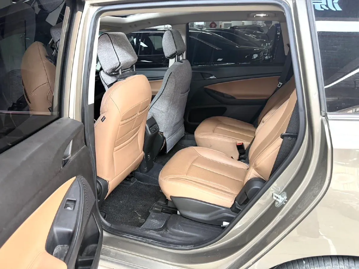 2021 Buick GL6 1.3T 163HP L3 6AT,autocango,china used car exporter,china ev exporter,chinese used car exporter,chinese used ev exporter