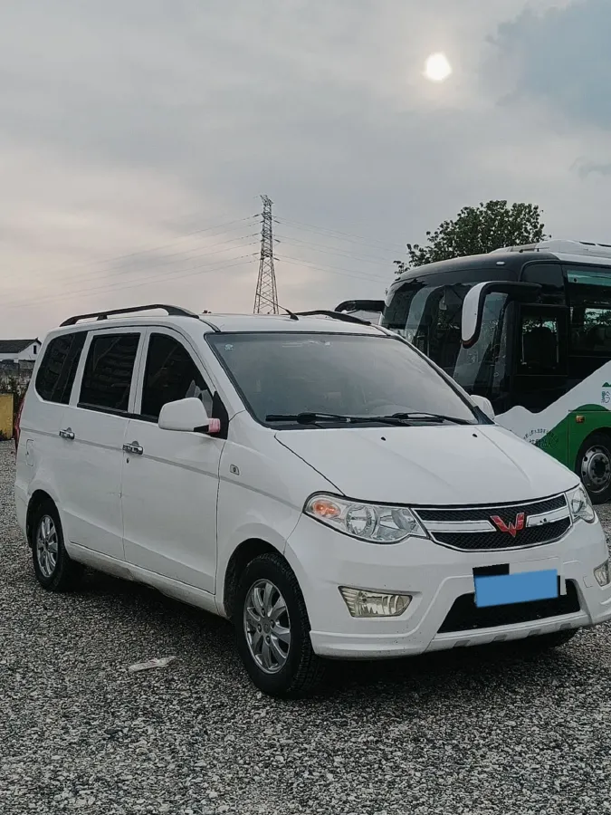 2018 WuLing HongGuang 1.2L 82HP L4 5MT,autocango,china used car exporter,china ev exporter,chinese used car exporter,chinese used ev exporter