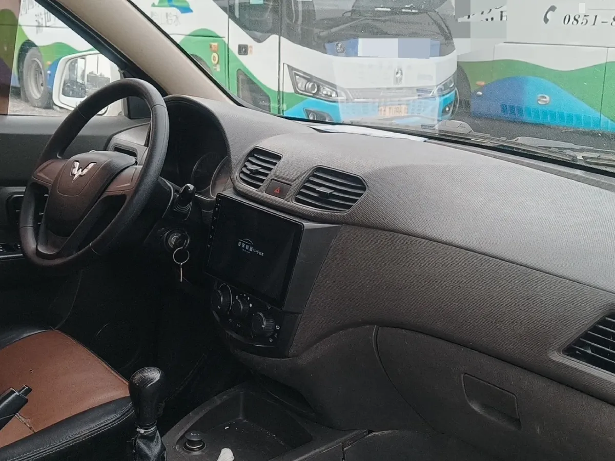 2018 WuLing HongGuang 1.2L 82HP L4 5MT,autocango,china used car exporter,china ev exporter,chinese used car exporter,chinese used ev exporter