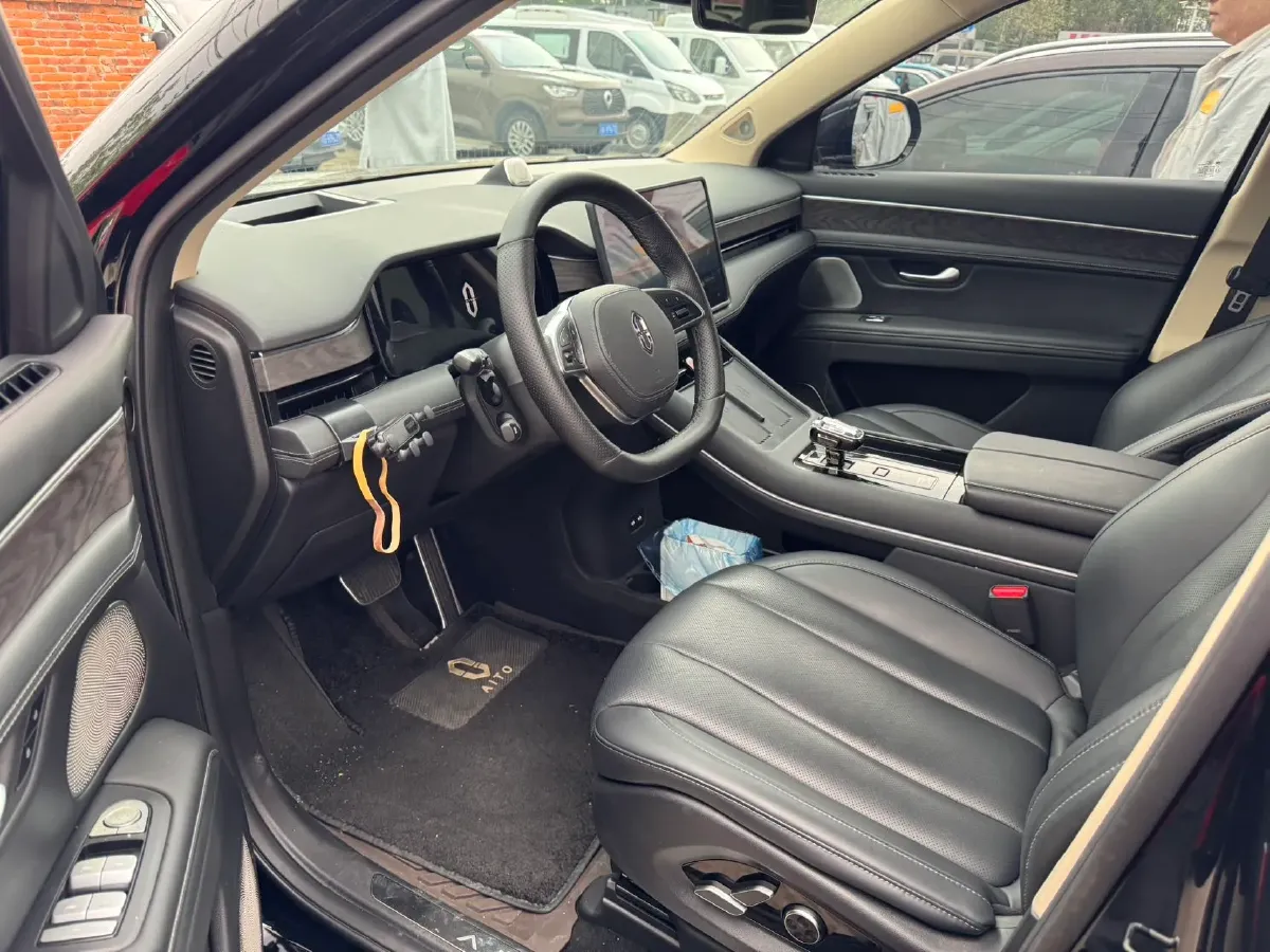 2024 AITO AITO M7 1.5T 152HP L4 REEV 40KWH,autocango,china used car exporter,china ev exporter,chinese used car exporter,chinese used ev exporter