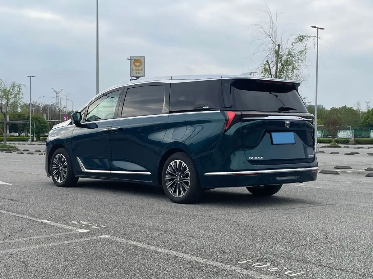 2025 Buick GL8 2.0T 237HP L4 9AT,autocango,china used car exporter,china ev exporter,chinese used car exporter,chinese used ev exporter