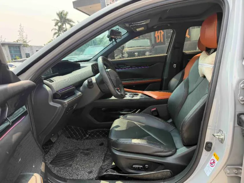 2023 ChangAn UNI-V iDD 1.5T 170HP L4 6TCT PHEV 18.4KWH,autocango,china used car exporter,china ev exporter,chinese used car exporter,chinese used ev exporter